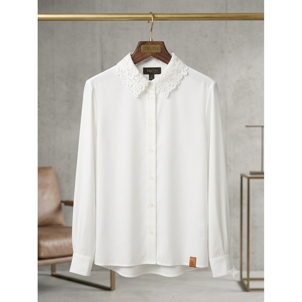 Truth by Republic White Lace Rhinestone Collar Button Down Blouse Medium NWT